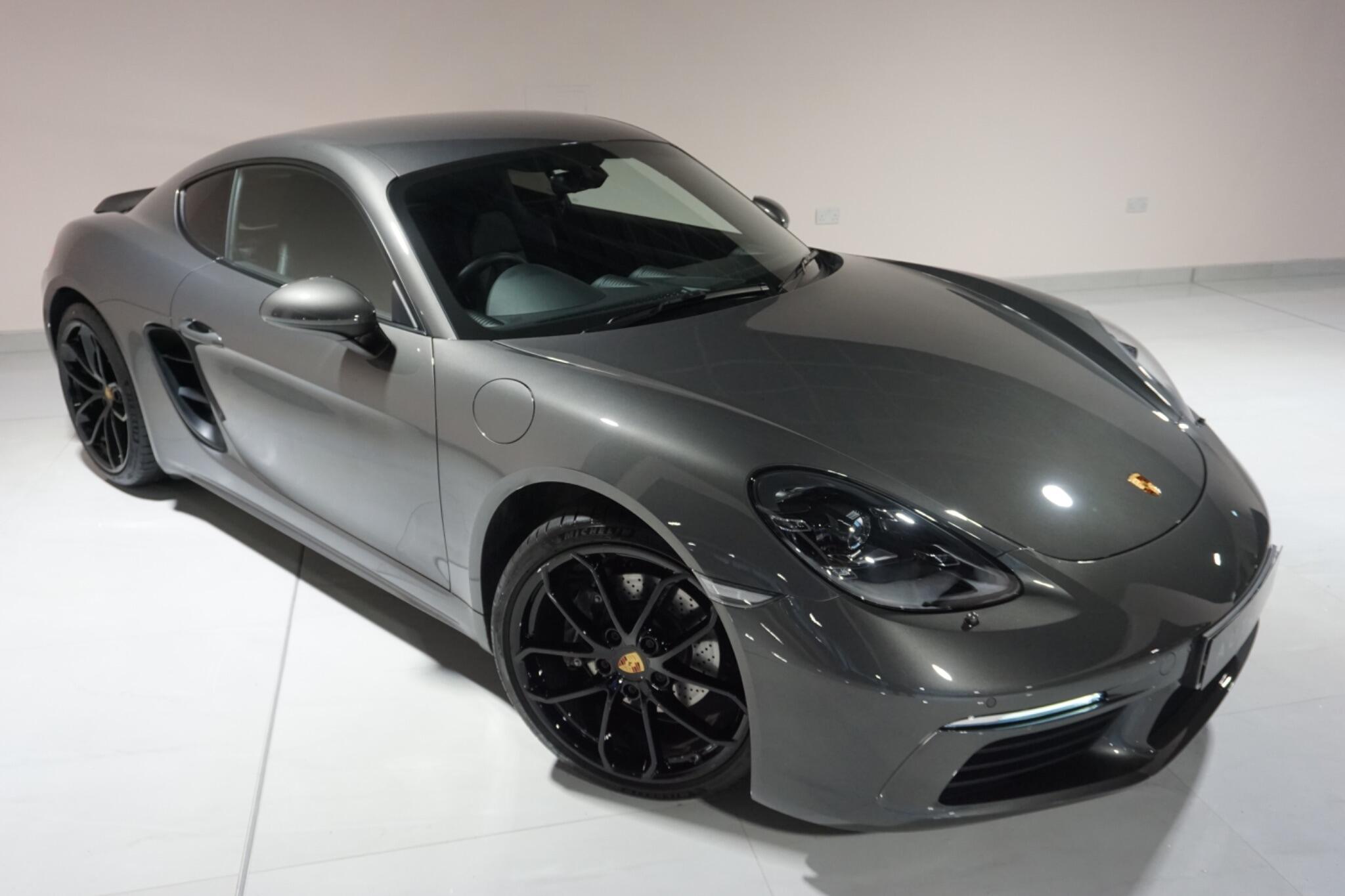 Porsche 718 Cayman 2.0T Style Edition Coupe 2dr Petrol PDK Euro 6 (s/s) (300 ps)